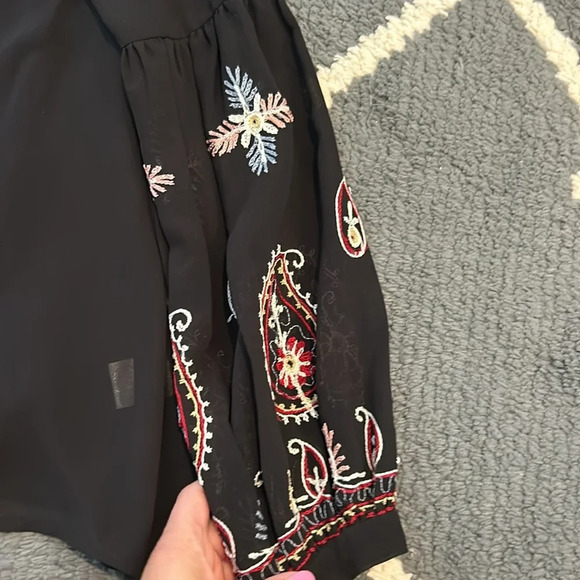 Sheer Embroidered Blouse - Picture 5 of 11